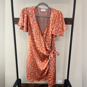 Cute wrap dress, very flattering on.